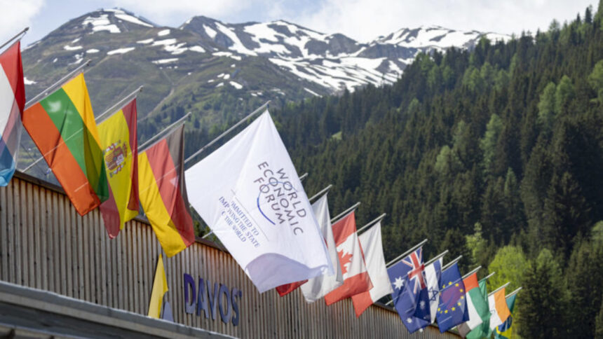 The Tribe of Davos Globalists Feels the Downturn of Globalization