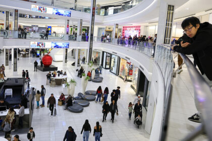 Popular New Jersey mall hit with lawsuit for selling clothes on Sunday