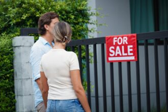 Only 28% of US homes now affordable for typical American household as buying power drops