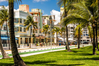 Miami leads nation in home delistings as sellers play the waiting game for better returns