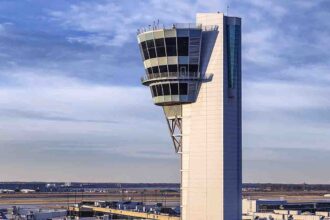 Airlines warn government shutdown could disrupt flights, strain aviation system