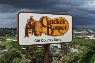 Cracker Barrel to report earnings for the first time since $700M rebrand failure