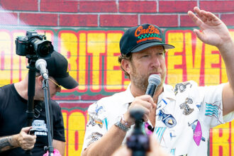 Portnoy hosts ‘One Bite’ pizza fest for more than 10,000 people in New York City