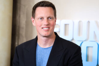 New Paramount CEO David Ellison issues ultimatum to workers: Return to office full-time or leave