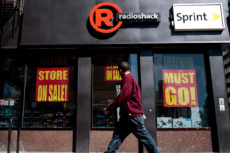 RadioShack, Pier 1 Imports owners accused of operating $112 million Ponzi scheme