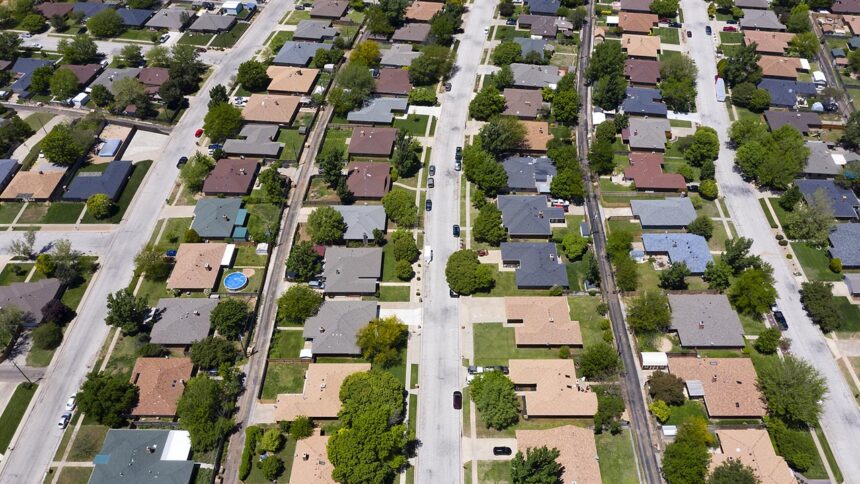 Homeowners’ wealth may be shrinking as price gains lag inflation