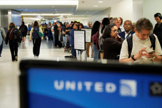 United briefly grounds all US, Canada flights for second time in 2 months