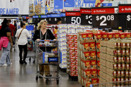 Fed's favored inflation gauge shows consumer prices remained elevated in August