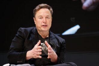 Tesla could lose Musk if $1T pay package isn't approved, board chair warns 21 Tesla could lose Musk if $1T pay package isn't approved, board chair warns