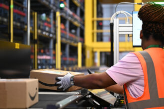 Amazon unveils high-tech eyeglasses, AI to boost efficiency of deliveries 17 Amazon unveils high-tech eyeglasses, AI to boost efficiency of deliveries