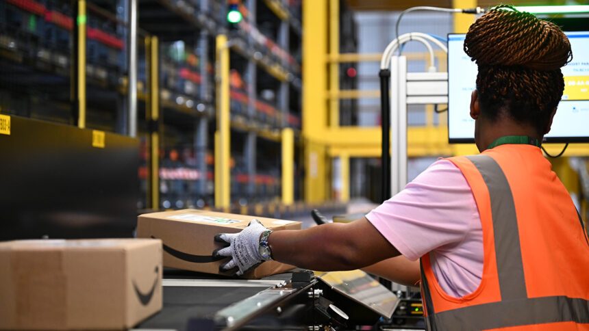 Amazon unveils high-tech eyeglasses, AI to boost efficiency of deliveries 1 Amazon unveils high-tech eyeglasses, AI to boost efficiency of deliveries