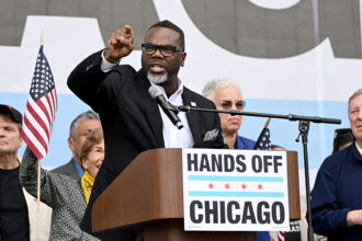 Chicago mayor proposes reviving tax that has businesses sounding the alarm 18 Chicago mayor proposes reviving tax that has businesses sounding the alarm