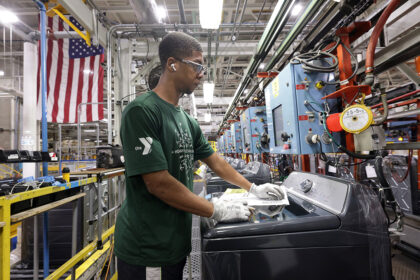 Dozens of American manufacturing associations urge congressional leaders to reopen federal government