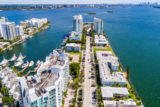 Florida's aging waterfront condos become gold mines as owners cash in on developer buyouts 15 Florida's aging waterfront condos become gold mines as owners cash in on developer buyouts
