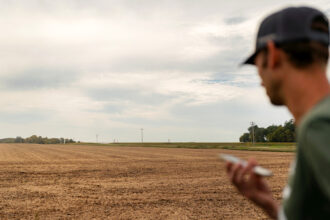 American soybean farmers face financial crisis as China trade dispute threatens livelihoods