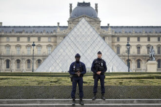 Louvre robbery could lead museums worldwide to overhaul security programs, expert says